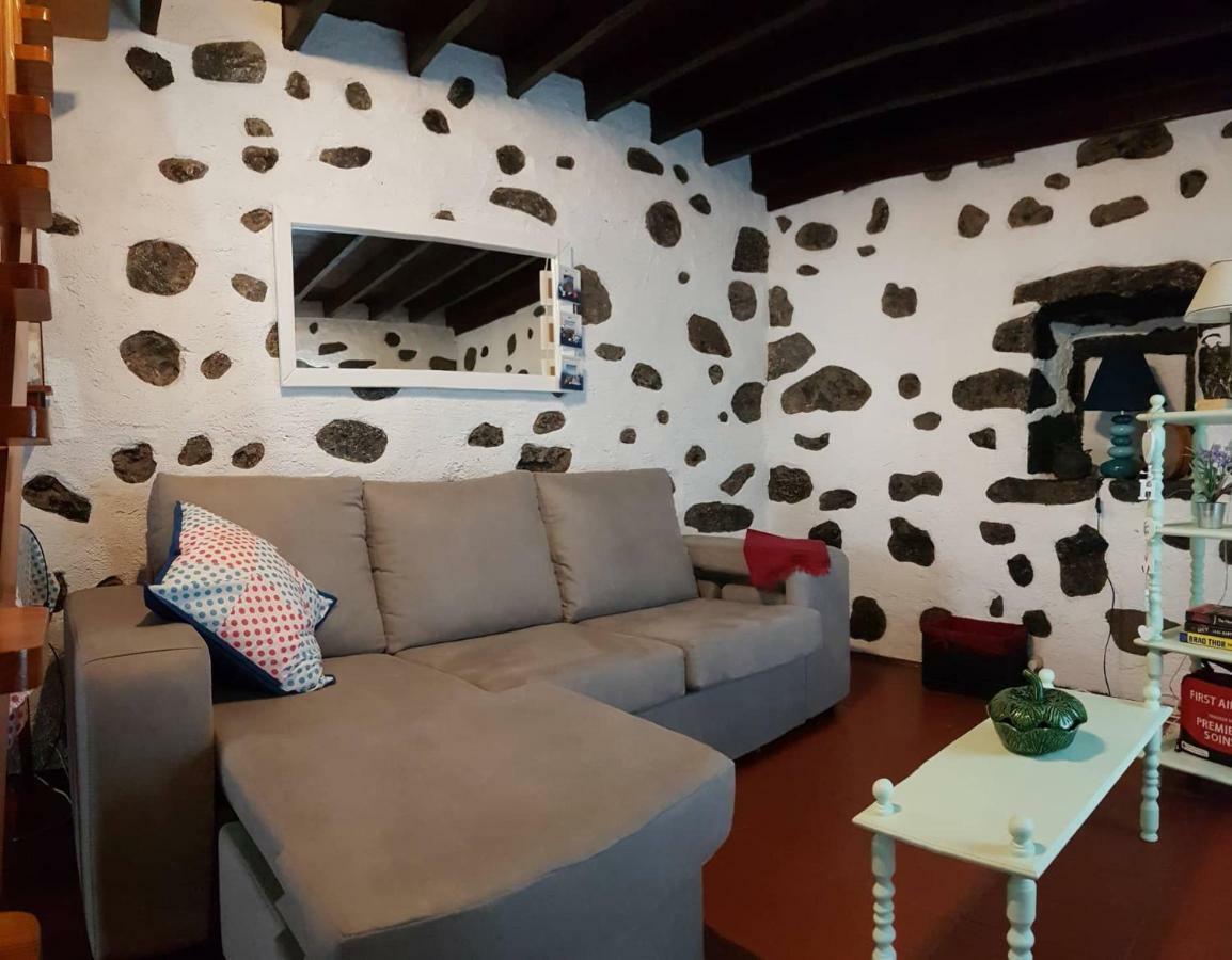 Join Our Relaxed House Near The Beach - Mosteiros Моштейруш Экстерьер фото